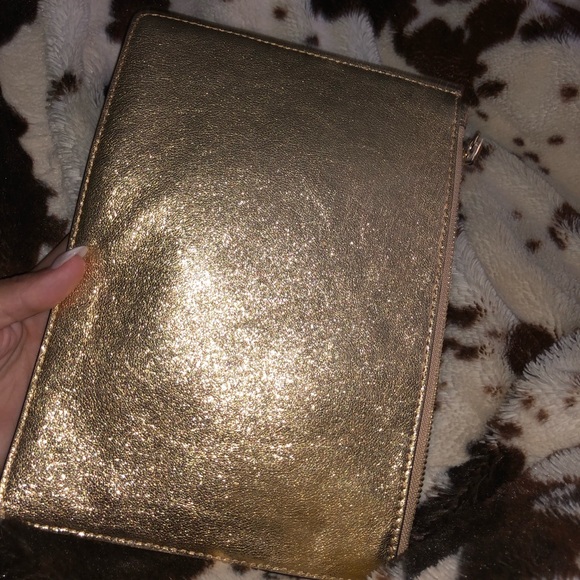 Michael Kor’s Clutch - Picture 4 of 5